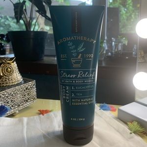 NWT AROMATHERAPY STRESS RELIEF BODY CREAM✨